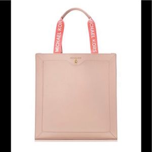 michael kors logo strap bag